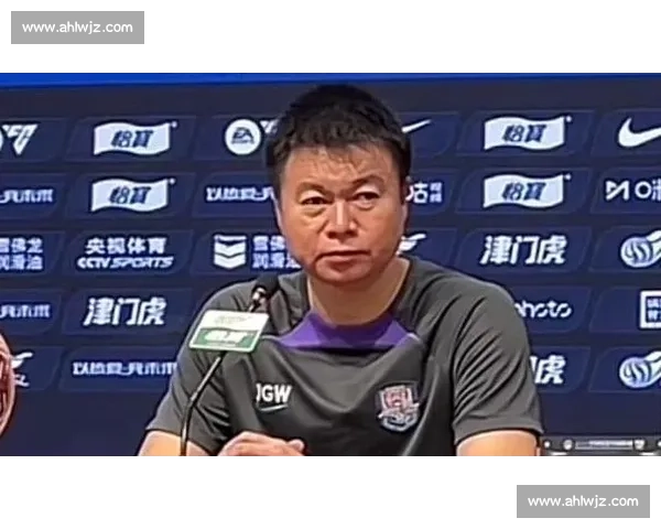 于根伟坦诚回应球迷建议:王秋明替补实为战术后手 于根伟坦诚回应球迷建议:王秋明替补实为战术后手