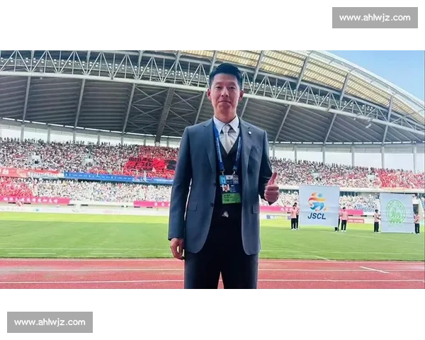 苏超 “西装主帅” 董松：江苏青训后卫的逆袭之路